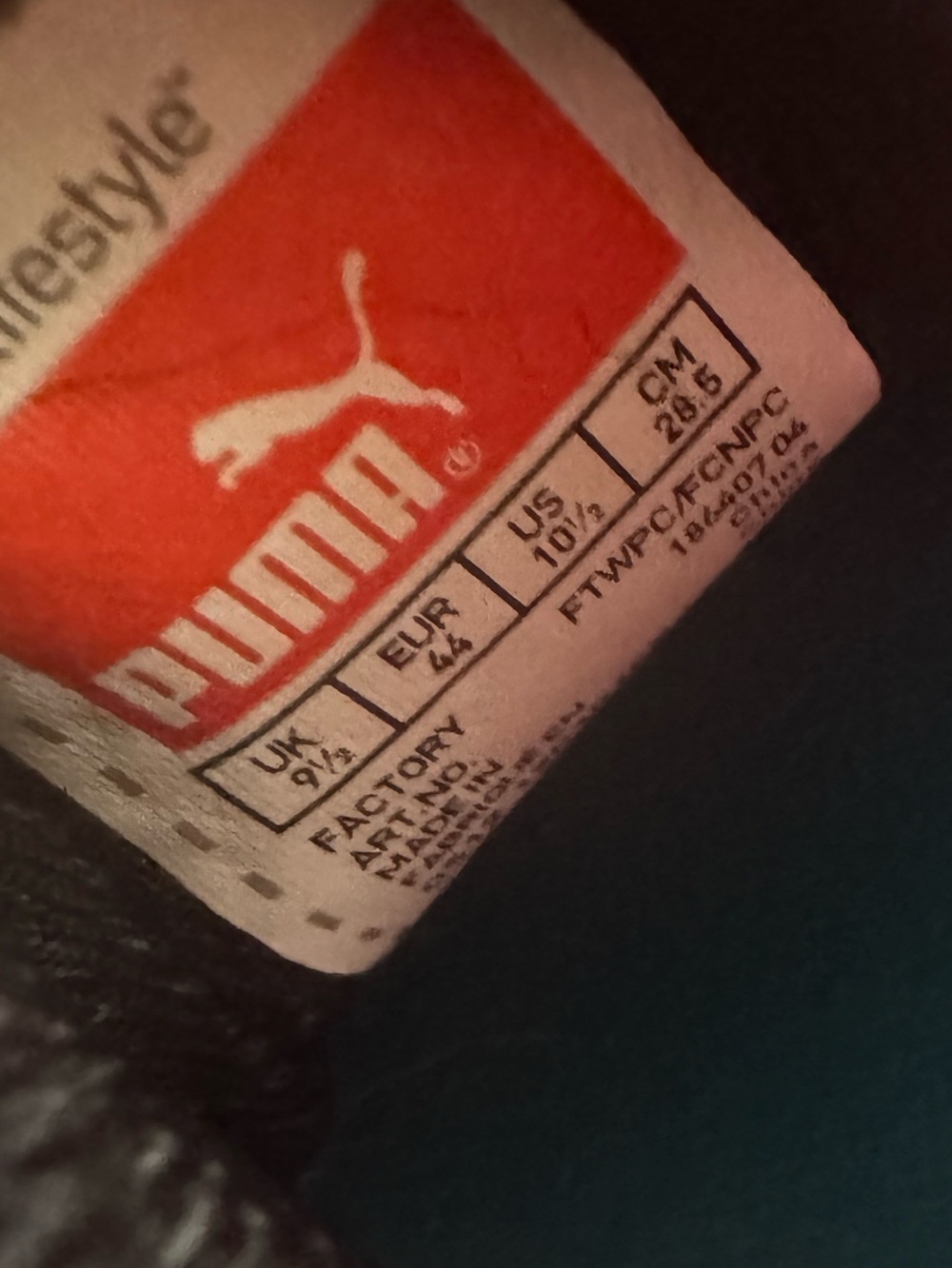 Puma White Athletic Sneakers with Red Lining and Black Accents 10.5 - Picture 6 of 6